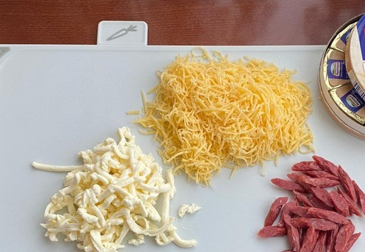 1. Этап. Макароны Сливочные: Два вида сыра -сливочный ТМ 