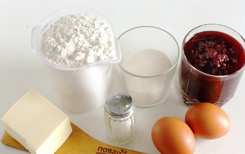 1. Этап. Песочный пирог: Подготовьте все ингредиенты.