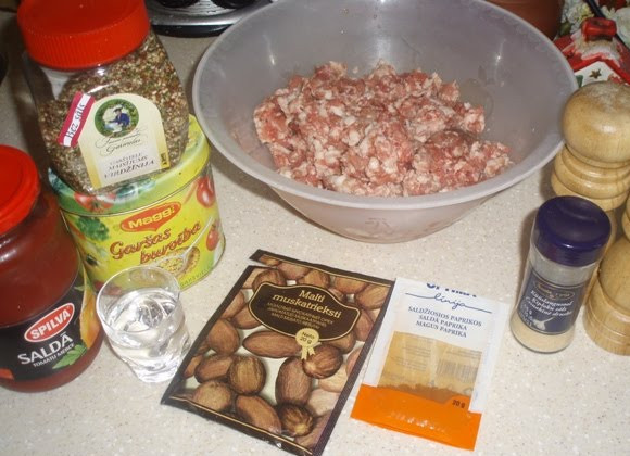 1. Этап. Гречка с фаршем на сковороде: Возьмем все необходимые ингредиенты.