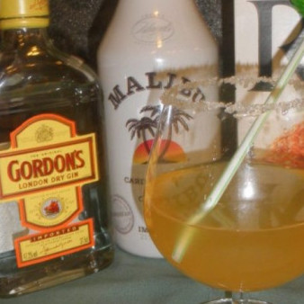 Коктейль с кокосовым ликером