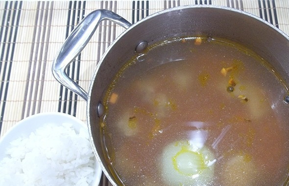 1. Этап. Классический суп Харчо: Отдельно отварите до полуготовности промытый рис. Затем добавьте его в суп.