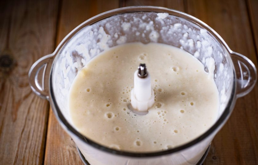 1. Этап. Смузи с бананом, грушей и яблоком: Запустим устройство примерно на 40 секунд.