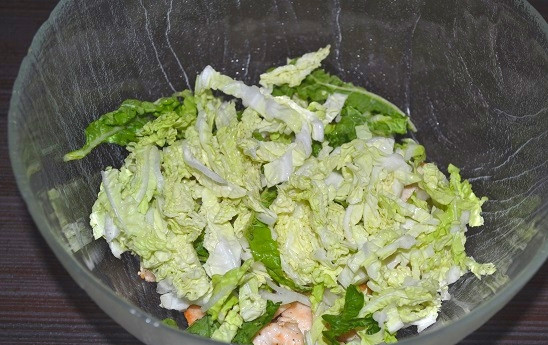 1. Этап. Салат Ревнивец: 10. Нашинкуйте капусту.