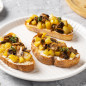 Брускетта с грибами и грушей