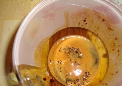 1. Этап. Торт Пизанская башня: 15. После приготовления основы начинаем приготовление крема. В кипятке растворяем кофе.