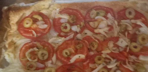 1. Этап. Тарт по мотивам греческого салата: Запекать 25-30 минут, до того, как края тариа слегка поднимутся и станут золотистыми.