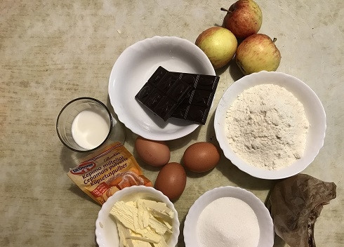 1. Этап. Яблочный кекс с шоколадом: Набор продуктов для нашего кекса + сметана:)