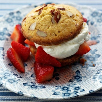 Almond-Cornmeal Strawberry Shortcakes