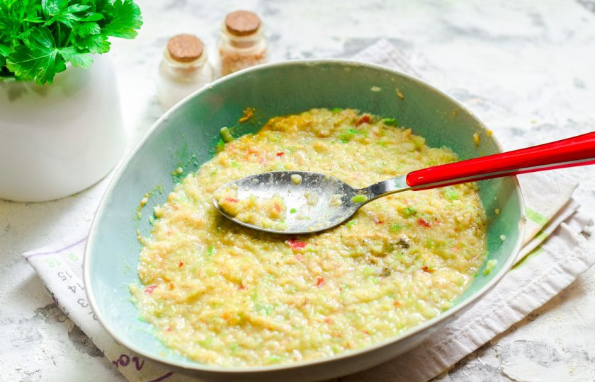 1. Этап. Форшмак из капусты: Перемешайте ингредиенты и подавайте форшмак к столу, приправив маслом.