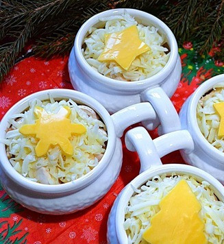 1. Этап. Индейка с грибами и картофелем: Украсить чеддером ( по желанию).