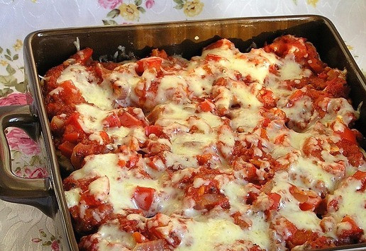 1. Этап. Закуска из яиц в красном соусе: Запекайте при 180*С 15 минут.