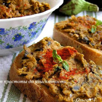 Баклажанный дип с мятой