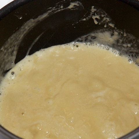 1. Этап. Лазанья с мясом: Продолжайте перемешивать до образования однородной массы.