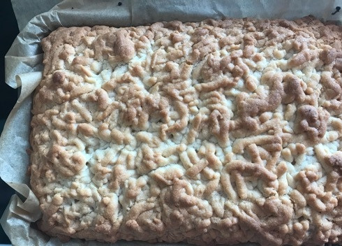 1. Этап. Пирожное Творожная нежность: 7. Достаем из духовки и оставляем на час-полтора остывать.