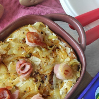 Картофельная запеканка в яично-сырной заливке