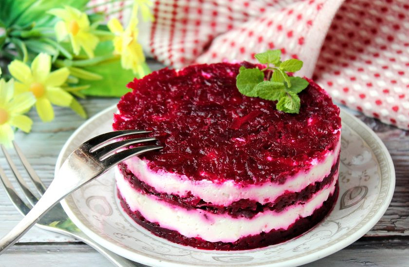 1. Этап. Салат Красный бархат из свеклы с творогом: Приятного аппетита!