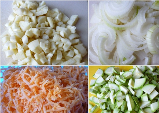 1. Этап. Кабачки с морковью и луком: Нарезаем овощи кубиками.