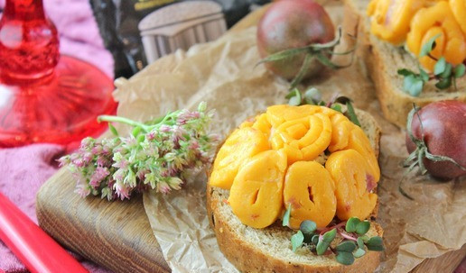 1. Этап. Закуска «Тайна»: Подать сырную закуску на стол.