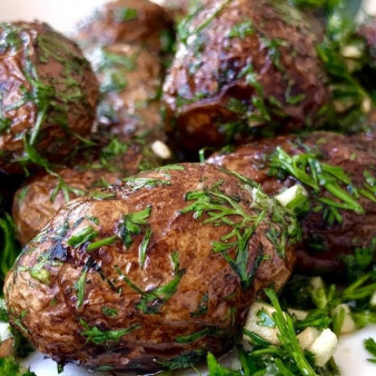 Молодой картофель по-деревенски