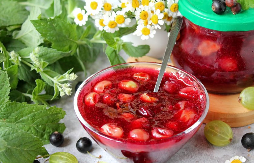 1. Этап. Джем из крыжовника с соком черной смородины: Приятных заготовок!