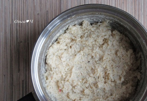 1. Этап. Печенье из поленты на сковороде: Хорошо перемешайте.