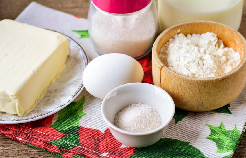 1. Этап. Торт Наполеон советский: Подготовьте ингредиенты для приготовления заварного крема.