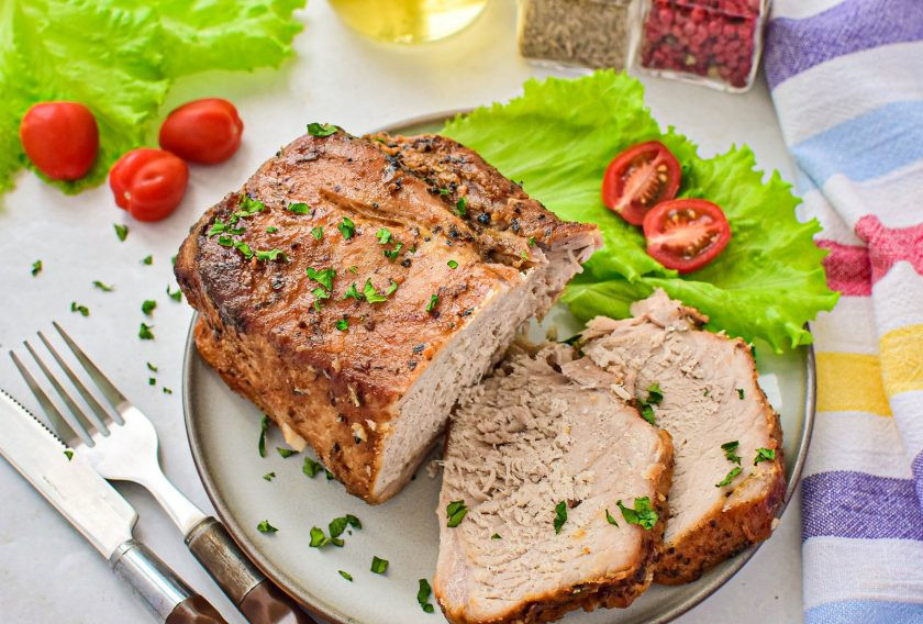 1. Этап. Карбонад Из СССР: Готовый карбонад нарежьте на кусочки и подавайте к столу. Приятного аппетита!