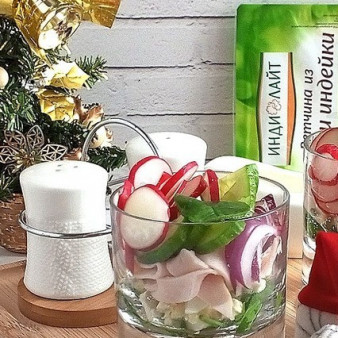 Салат-коктейль с ветчиной