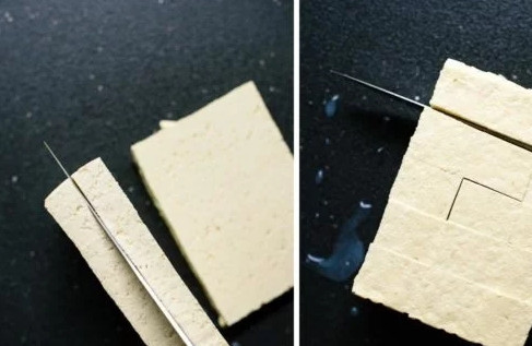 1. Этап. Запеченный тофу: 1. Нарежьте тофу небольшими кубиками.