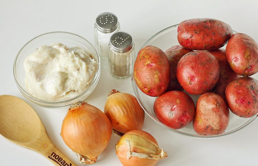 1. Этап. Начинка для вареников: Подготовьте все ингредиенты.