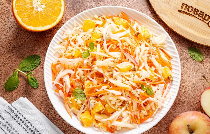 1. Этап. Фруктово-овощной салат: Фруктово-овощной салат готов, перед подачей можно посыпать его крупно порубленным грецким орехом. Приятного вам аппетита!