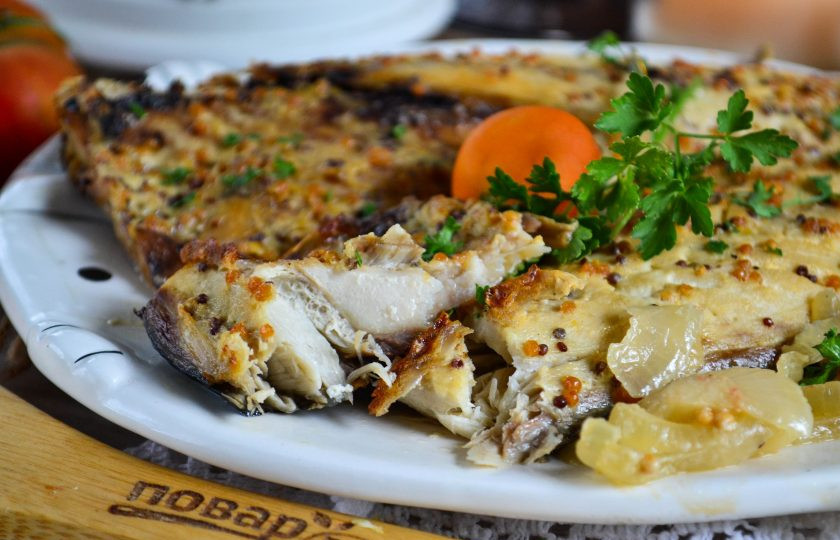 1. Этап. Скумбрия в сметане в духовке: А вот такой она получилась внутри. Приятного аппетита!