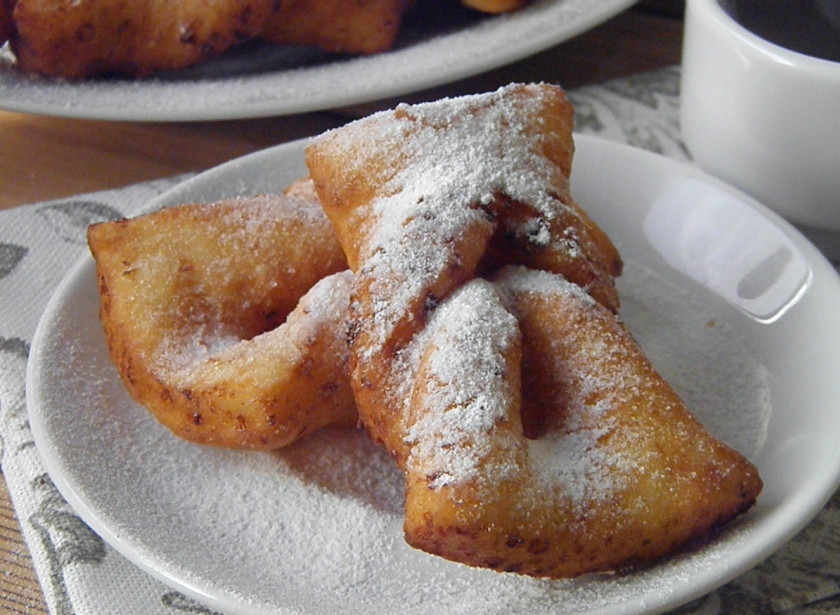 1. Этап. Вергуны на творожном тесте: Приятного чаепития!