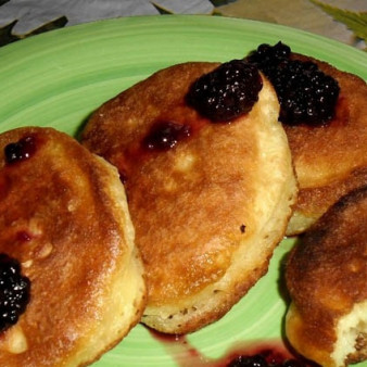 Оладьи (рецепт на кефире)