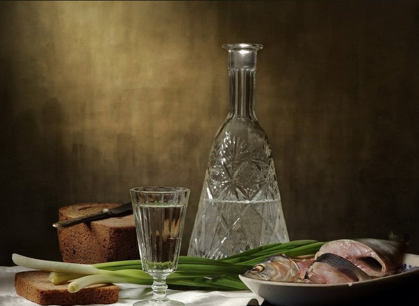 1. Этап. Самогон из пророщенной пшеницы: 4. После второй перегонки можно еще раз разбавить самогон, чтобы крепость и вкус были, как и полагается хорошему самогону. Готово!