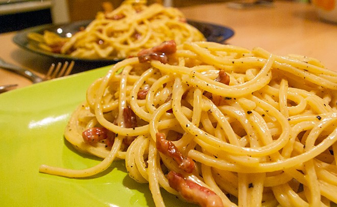 1. Этап. Спагетти под соусом Карбонара: Готовые спагетти с соусом 