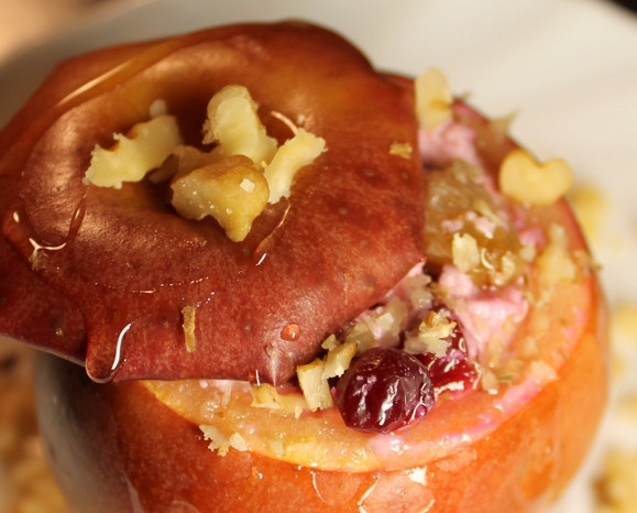 1. Этап. Яблоки печеные в микроволновке: 4. Готово! Приятного вам аппетита!