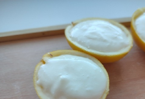 1. Этап. Лимонный крем-десерт: Отправляем всё в холодильник на пару часов, можно больше, до подачи.