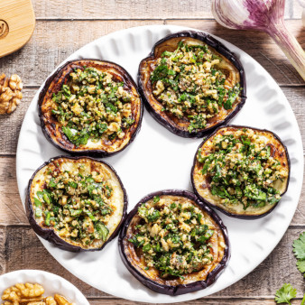 Баклажаны с чесноком и орехами
