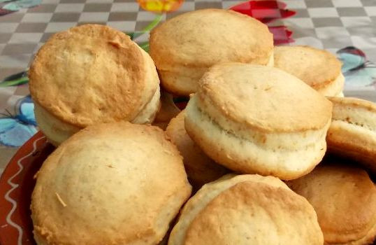 1. Этап. Печенюшки на скорую руку: Как только оно остынет, его можно кушать. Приятного всем аппетита!