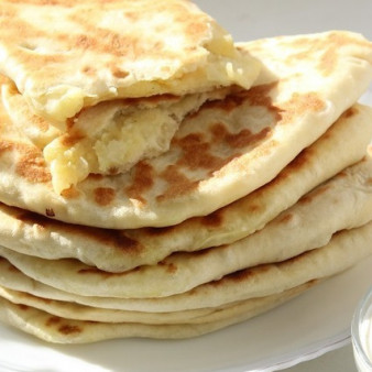 Плоские пирожки с любимой начинкой