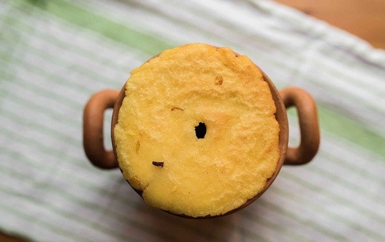 1. Этап. Грузинское Лобио: 5. Подавайте блюдо с кукурузными лепешками. Можно вот так, в горшочках, например. Приятного аппетита!