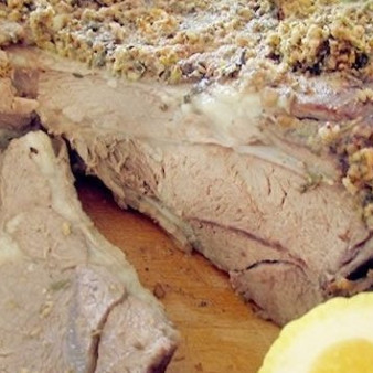 Баранья лопатка, запеченная в фольге