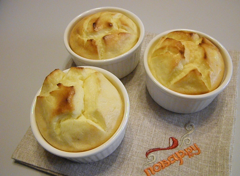 1. Этап. Творожная запеканка в формочках: Творожная запеканка в формочках готова! Подавайте её с вареньем, джемом или сгущенкой. Приятного аппетита!