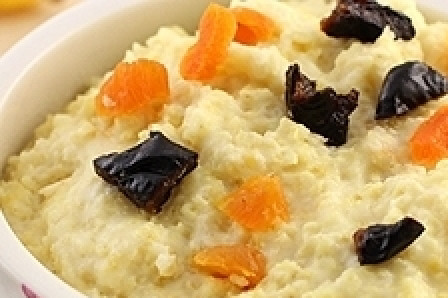 1. Этап. Пшенная каша (в мультиварке): Разложите кашу по тарелкам. Подавайте со свежими фруктами, медом, изюмом, курагой - на ваш выбор. Приятного аппетита!