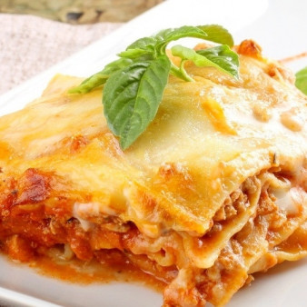 Лазанья с соусом бешамель