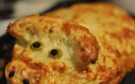 1. Этап. Пирог с капустой и картошкой: 5. Вот как приготовить пирог с капустой и картошкой оригинально и совсем несложно. Побалуйте себя и близких такой красоткой.