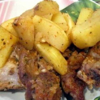 Картошка с ребрышками в рукаве