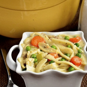 Лапша по-домашнему с курицей (простой рецепт)