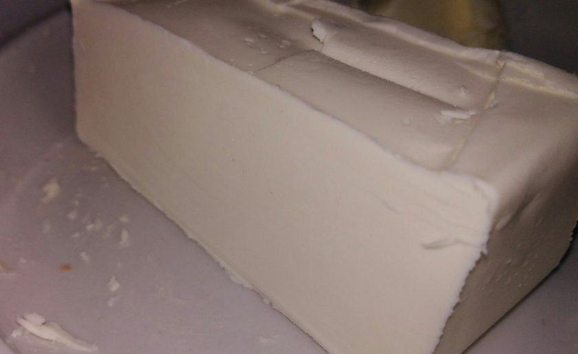 1. Этап. Диетический суп с овсянкой: 6. И еще один небольшой секретик — сливочное масло. Добавьте его и сразу выключайте суп. Сливочное масло не должно кипеть.